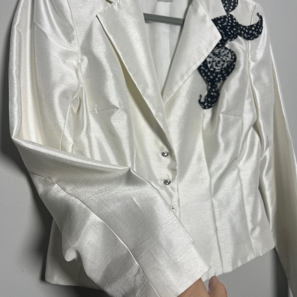 Jackie John White Satin Blazer Bow Detail Rhinestone Buttons Classy - Picture 5 of 10